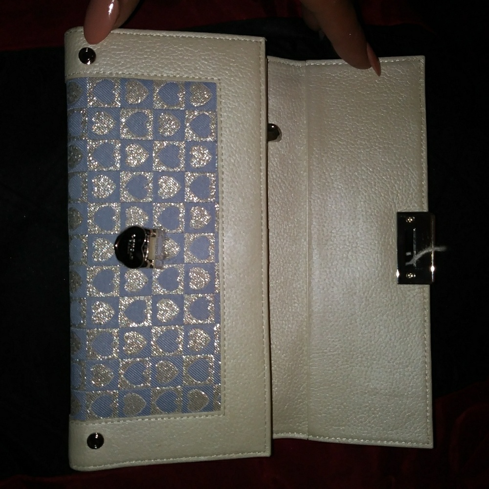 Wallet - Picture 3 of 5